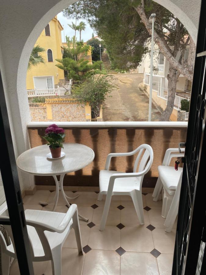 Orihuela Costa 2-Bedroom 1-Bath Renovated Vacation Rental On La Zenia Beach Exterior foto