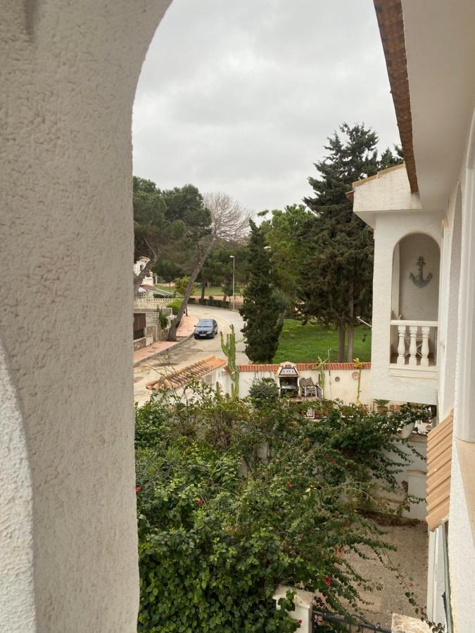 Orihuela Costa 2-Bedroom 1-Bath Renovated Vacation Rental On La Zenia Beach Exterior foto